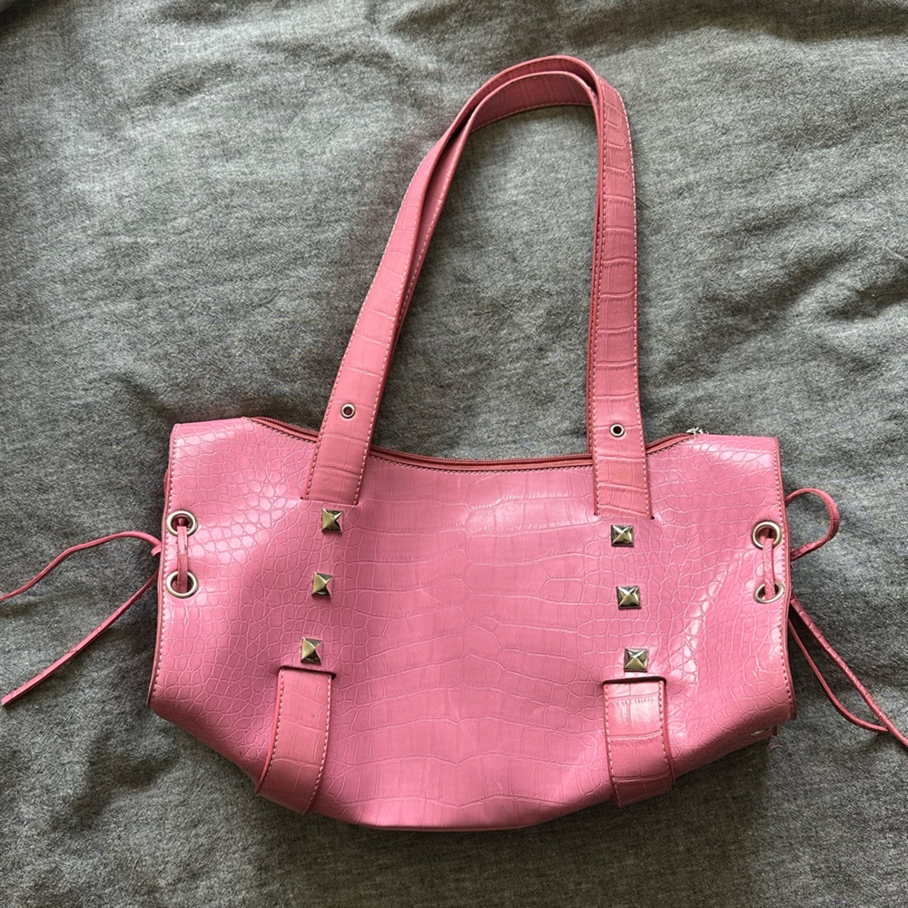 Y2K Pink Croc-Embossed Studded Bucket Bag 💖✨